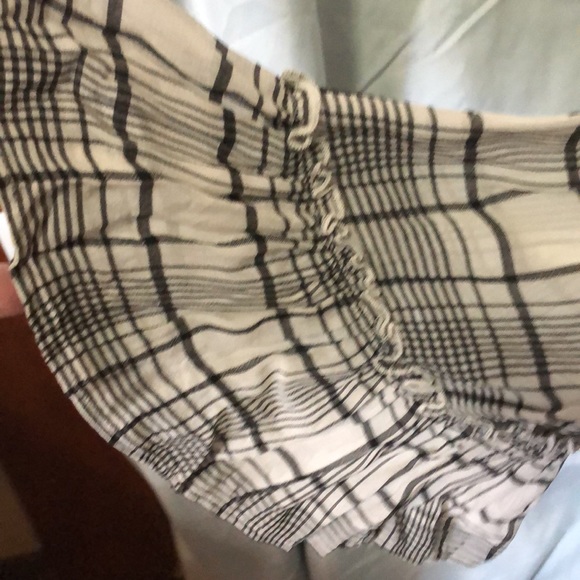 Loft Casual Ruffles and Lace Black and White Plaid Long Sleeve Off Shoulder Top - Picture 4 of 6